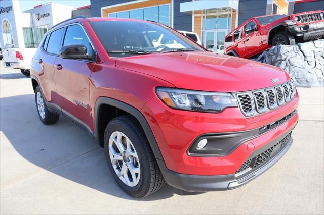 2025 Jeep Compass COMPASS LATITUDE 4X4