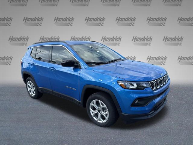 2025 Jeep Compass COMPASS LATITUDE 4X4
