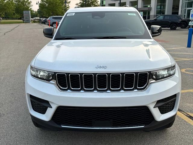 2025 Jeep Grand Cherokee GRAND CHEROKEE LAREDO X 4X4