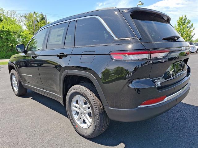 2025 Jeep Grand Cherokee GRAND CHEROKEE LAREDO 4X4