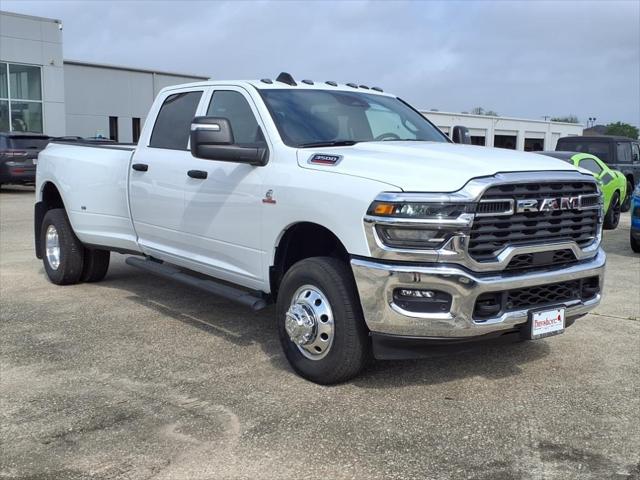 2025 RAM Ram 3500 RAM 3500 TRADESMAN CREW CAB 4X4 8 BOX