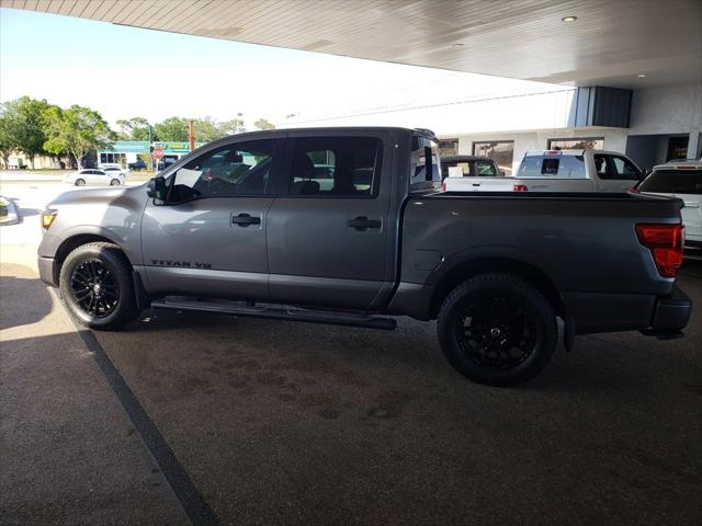 2018 Nissan TITAN SV