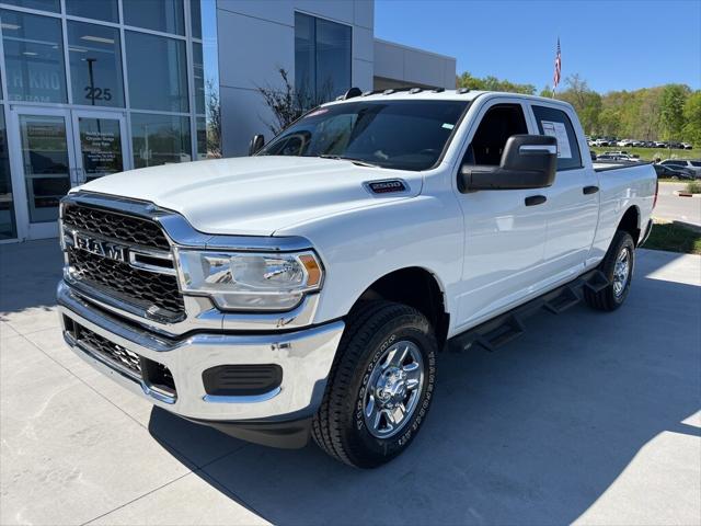 2024 RAM 2500 Tradesman Crew Cab 4x4 64 Box