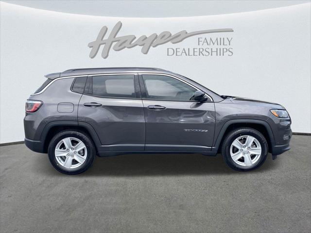 2022 Jeep Compass Latitude FWD
