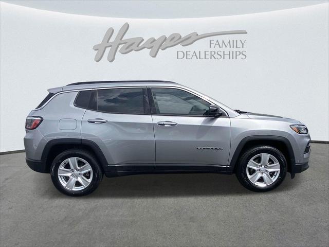 2022 Jeep Compass Latitude FWD
