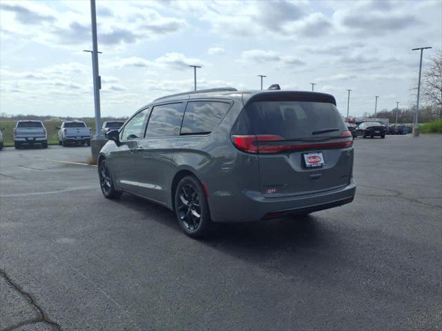 2025 Chrysler Pacifica PACIFICA LIMITED