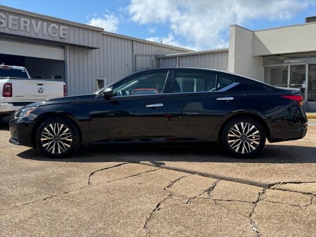 2024 Nissan Altima SV FWD