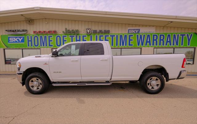 2022 RAM 3500 Big Horn Crew Cab 4x4 8 Box