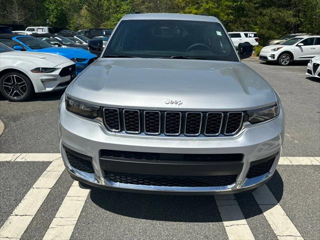 2024 Jeep Grand Cherokee L Laredo 4x2