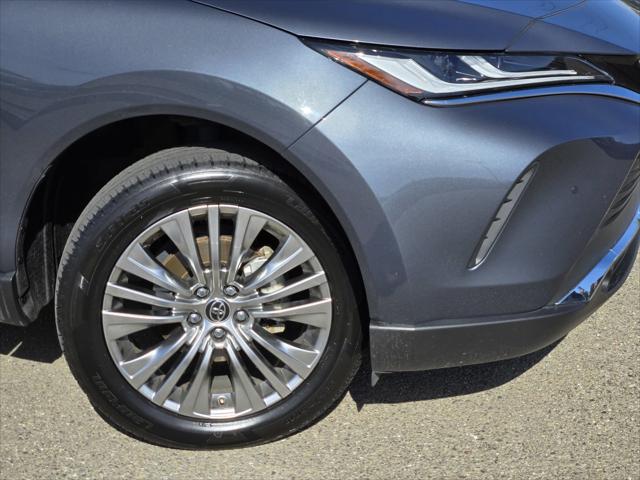 2023 Toyota Venza LE