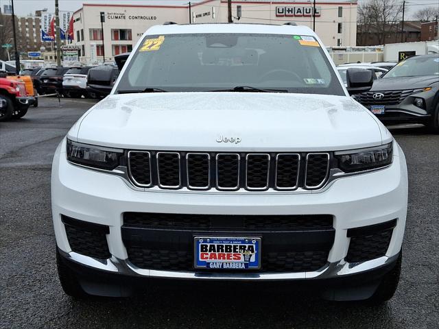 2022 Jeep Grand Cherokee L Laredo 4x4