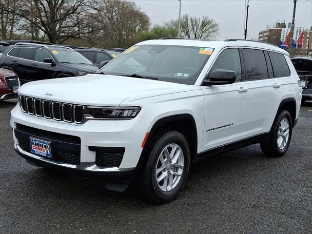 2022 Jeep Grand Cherokee L Laredo 4x4