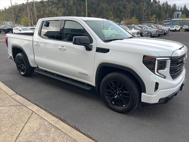 2022 GMC Sierra 1500 2WD Crew Cab Short Box Elevation