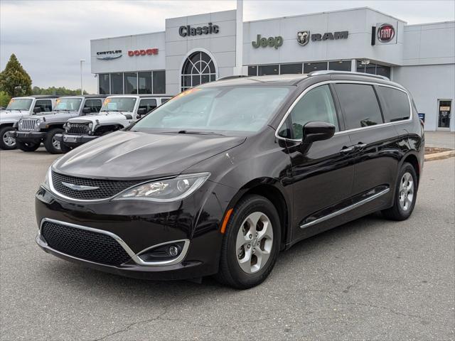 2017 Chrysler Pacifica Touring-L Plus