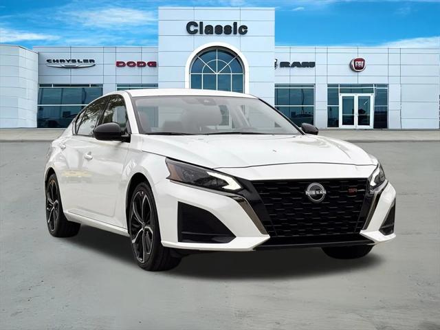 2023 Nissan Altima SR FWD