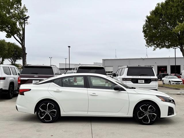 2023 Nissan Altima SR FWD