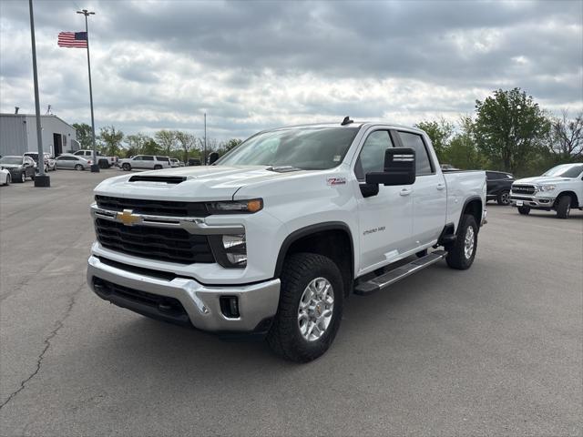 2024 Chevrolet Silverado 2500HD 4WD Crew Cab Standard Bed LT