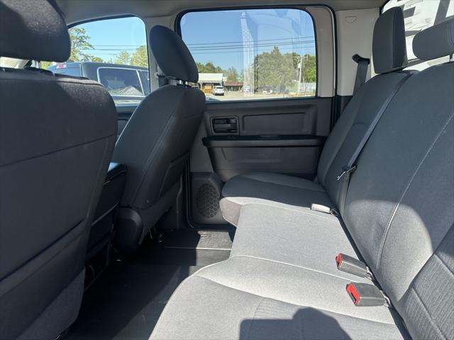 2022 RAM 1500 Classic Tradesman Crew Cab 4x4 57 Box