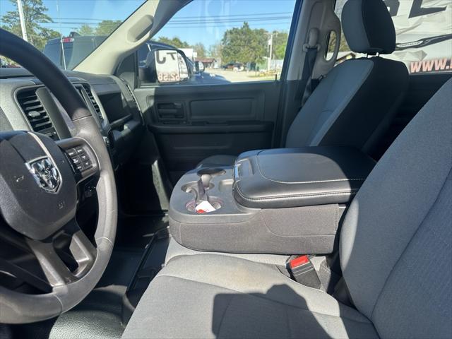 2022 RAM 1500 Classic Tradesman Crew Cab 4x4 57 Box