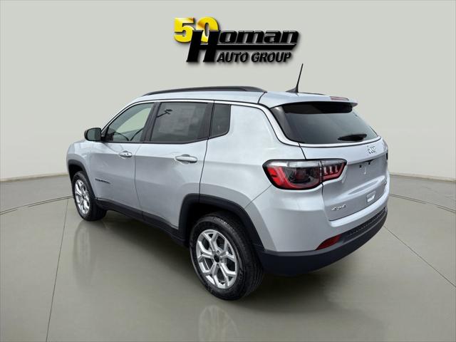 2025 Jeep Compass COMPASS LATITUDE 4X4