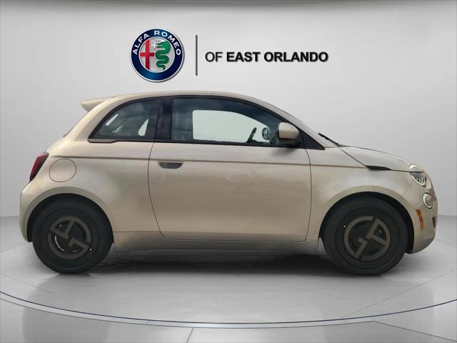 2025 Fiat 500e Giorgio Armani FWD