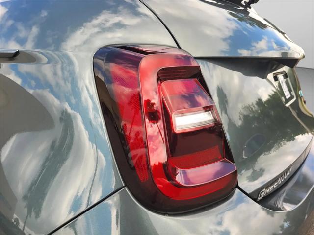 2025 Fiat 500e Giorgio Armani FWD