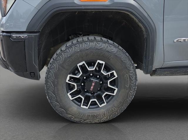 2024 GMC Sierra 2500HD 4WD Crew Cab Standard Bed AT4X
