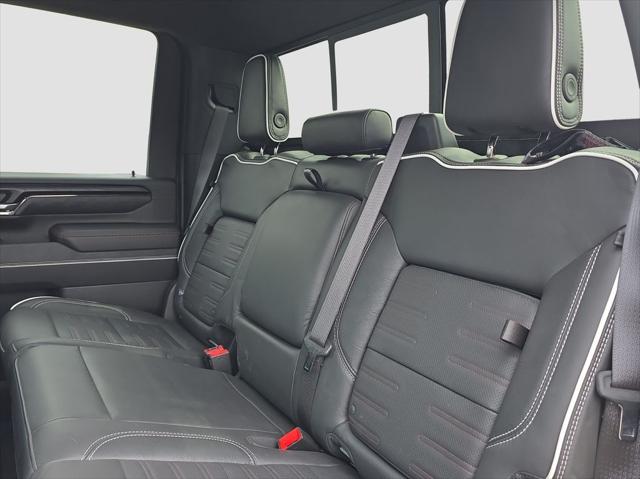 2024 GMC Sierra 2500HD 4WD Crew Cab Standard Bed AT4X