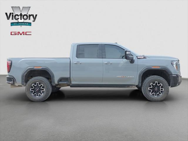 2024 GMC Sierra 2500HD 4WD Crew Cab Standard Bed AT4X