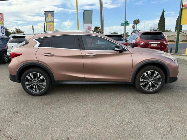 2018 INFINITI QX30 Premium