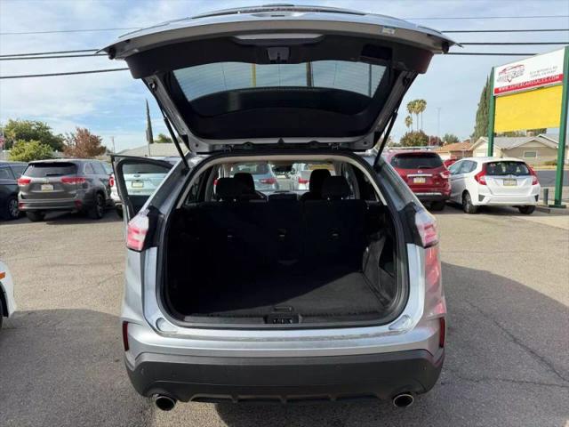 2020 Ford Edge SE
