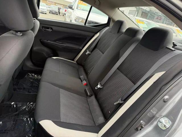 2021 Nissan Versa SV Xtronic CVT