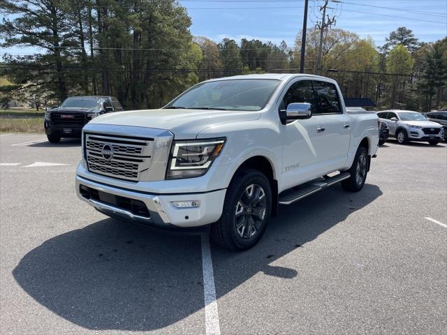 2023 Nissan TITAN Crew Cab Platinum Reserve 4x4