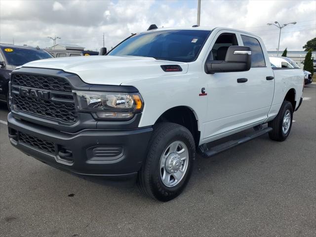 2024 RAM 3500 Tradesman Crew Cab 4x4 64 Box