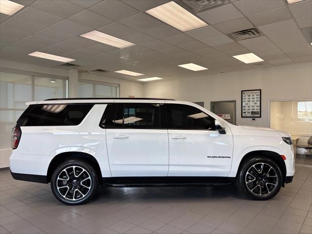 2022 Chevrolet Suburban 4WD RST