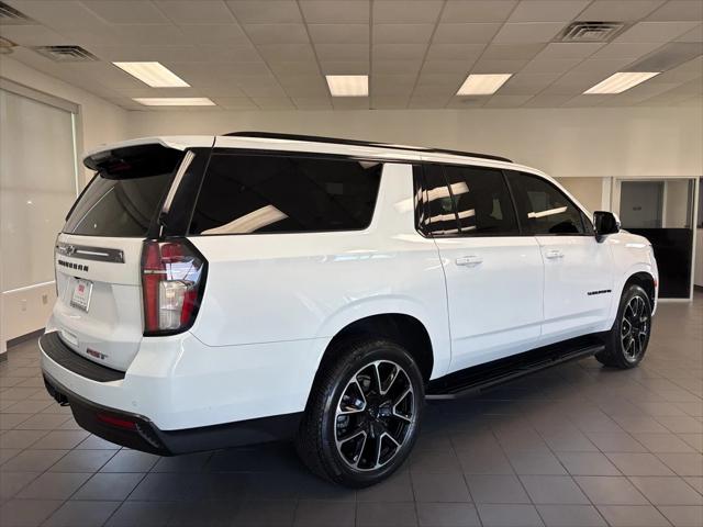 2022 Chevrolet Suburban 4WD RST