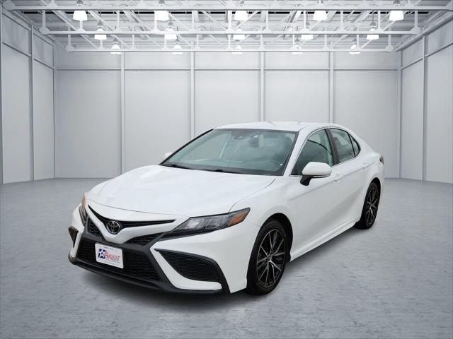 2023 Toyota Camry SE Nightshade Edition
