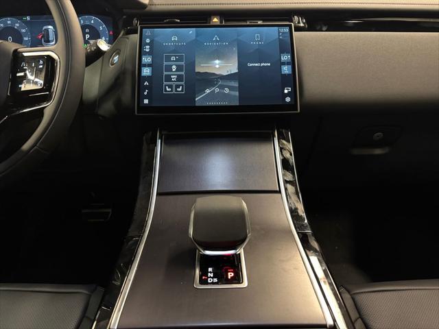 2026 Land Rover Range Rover Velar P400 Dynamic SE