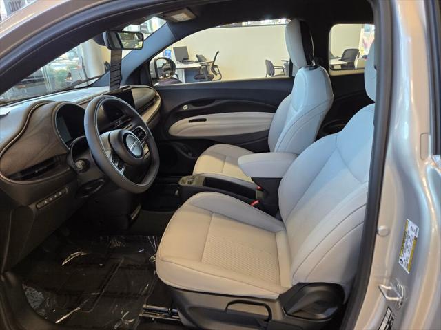 2025 Fiat 500e Giorgio Armani FWD