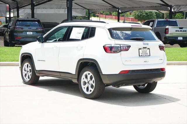 2025 Jeep Compass COMPASS LATITUDE 4X4