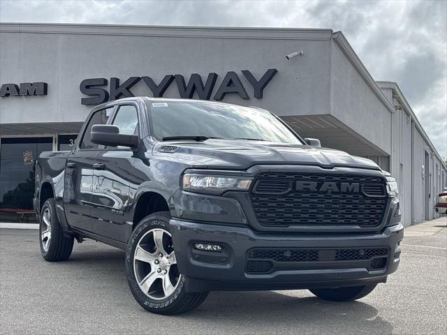 2025 RAM Ram 1500 RAM 1500 TRADESMAN CREW CAB 4X4 57 BOX