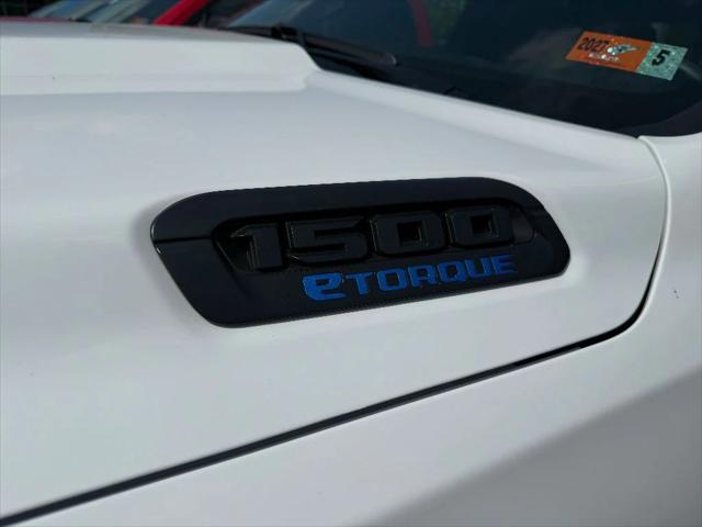 2025 RAM Ram 1500 RAM 1500 TRADESMAN QUAD CAB 4X4 64 BOX