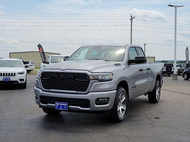 2025 RAM Ram 1500 RAM 1500 TRADESMAN QUAD CAB 4X4 64 BOX