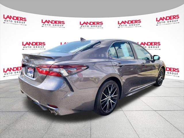 2022 Toyota Camry SE