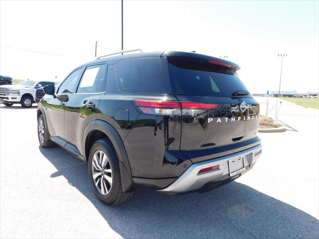 2024 Nissan Pathfinder SL