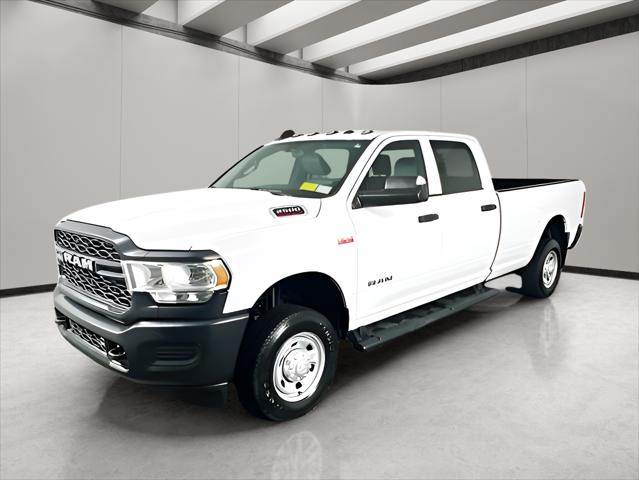 2022 RAM 2500 Tradesman Crew Cab 4x4 8 Box