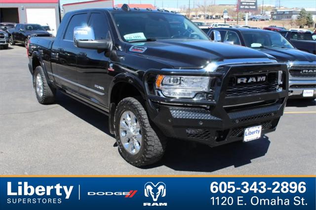 2023 RAM 3500 Limited Mega Cab 4x4 64 Box