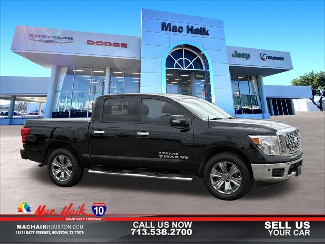 2018 Nissan TITAN SV