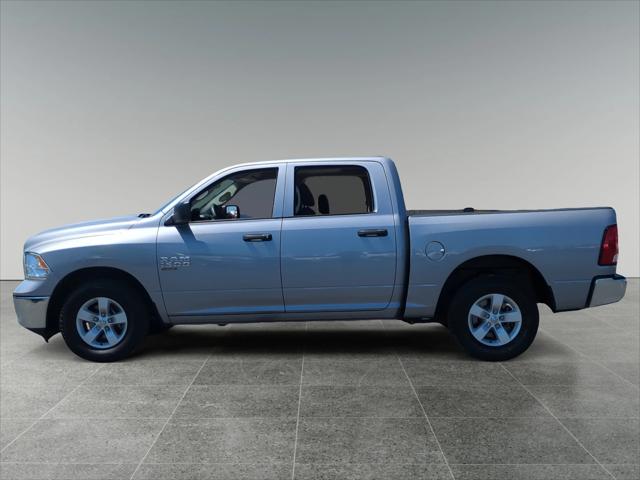 2022 RAM 1500 Classic SLT Crew Cab 4x2 57 Box