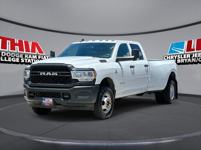 2022 RAM 3500 Tradesman Crew Cab 4x4 8 Box